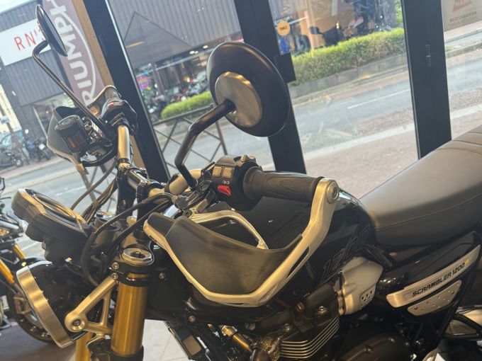 TRIUMPH SCRAMBLER 1200 XE 4