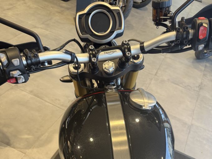 TRIUMPH SCRAMBLER 1200 XE 4