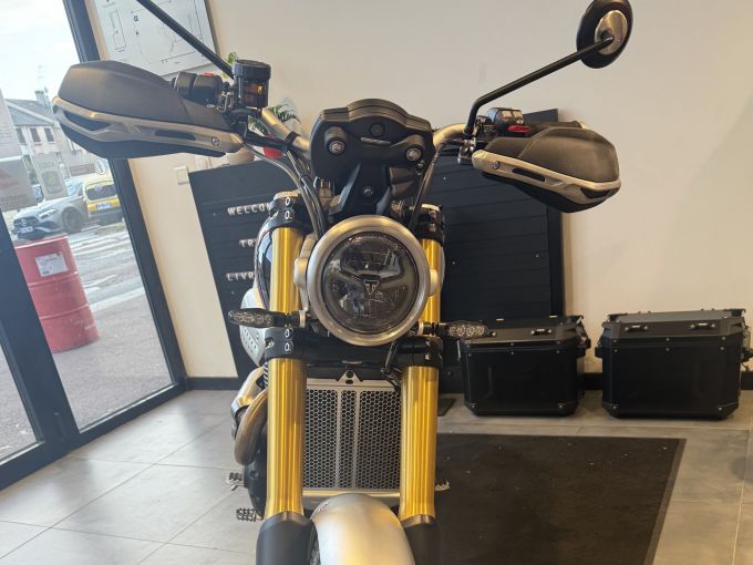 TRIUMPH SCRAMBLER 1200 XE 4
