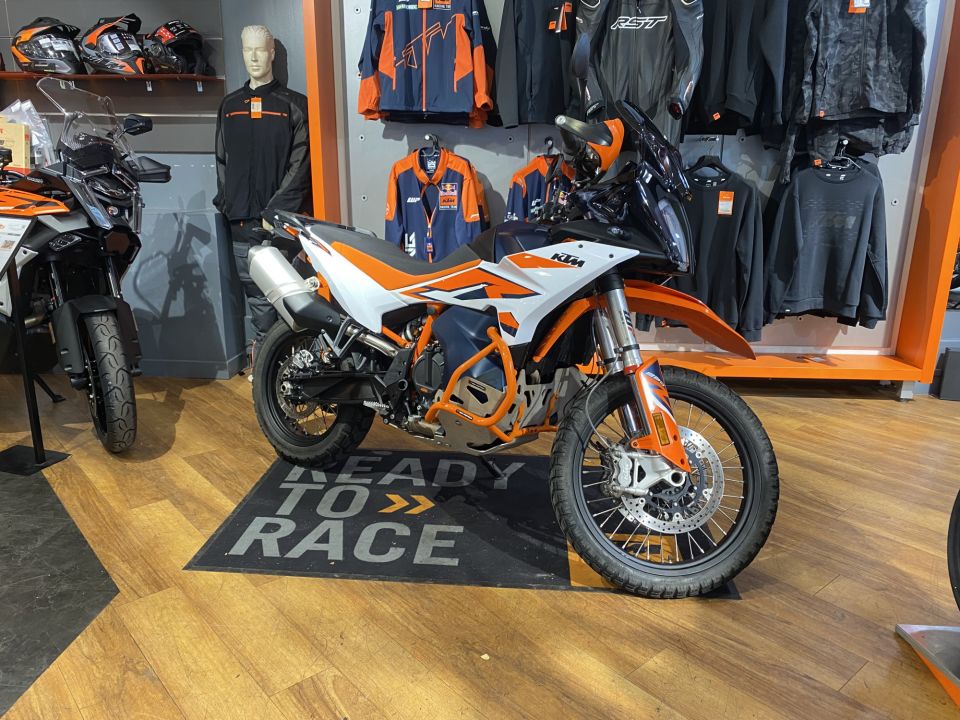 KTM 890 ADVENTURE R 4