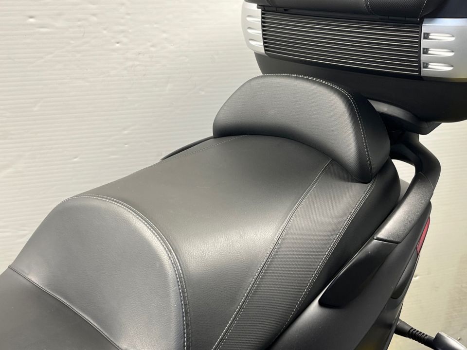 PIAGGIO MP3 400 HPE SPORT ABS ASR 4