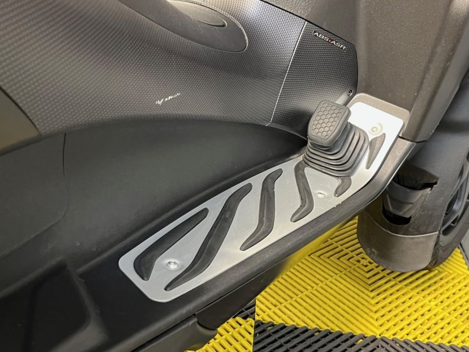 PIAGGIO MP3 400 HPE SPORT ABS ASR 4