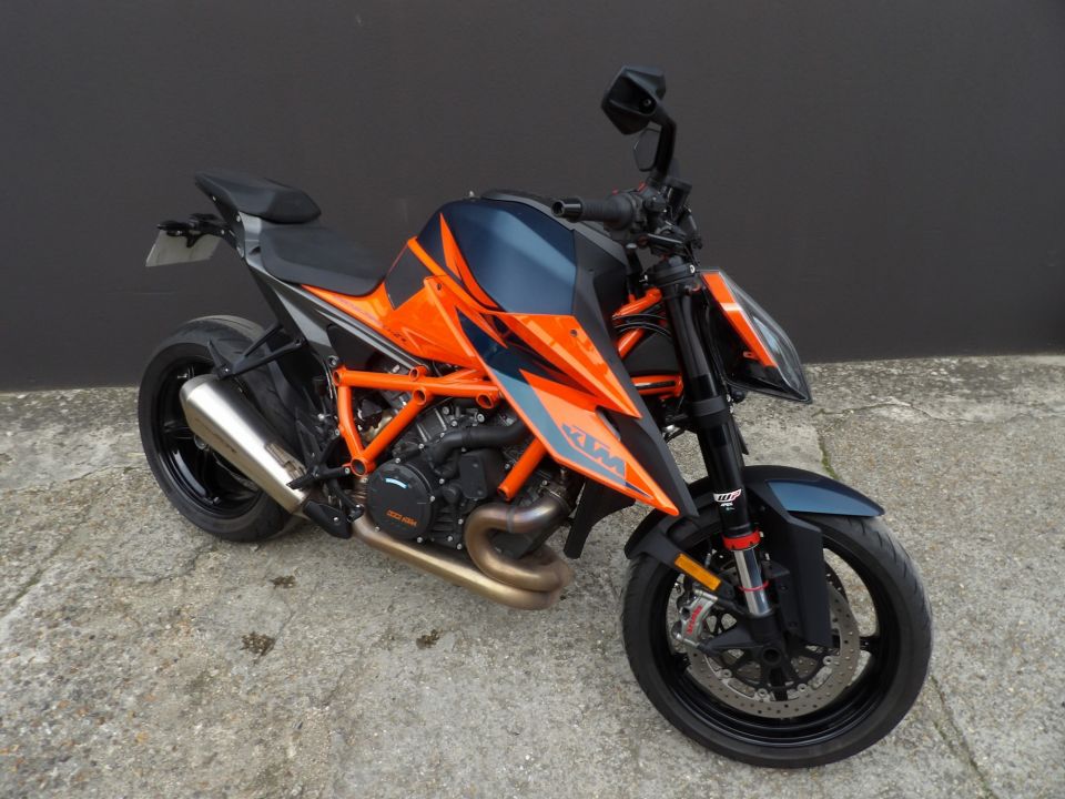 KTM 1290 SUPER DUKE R 4