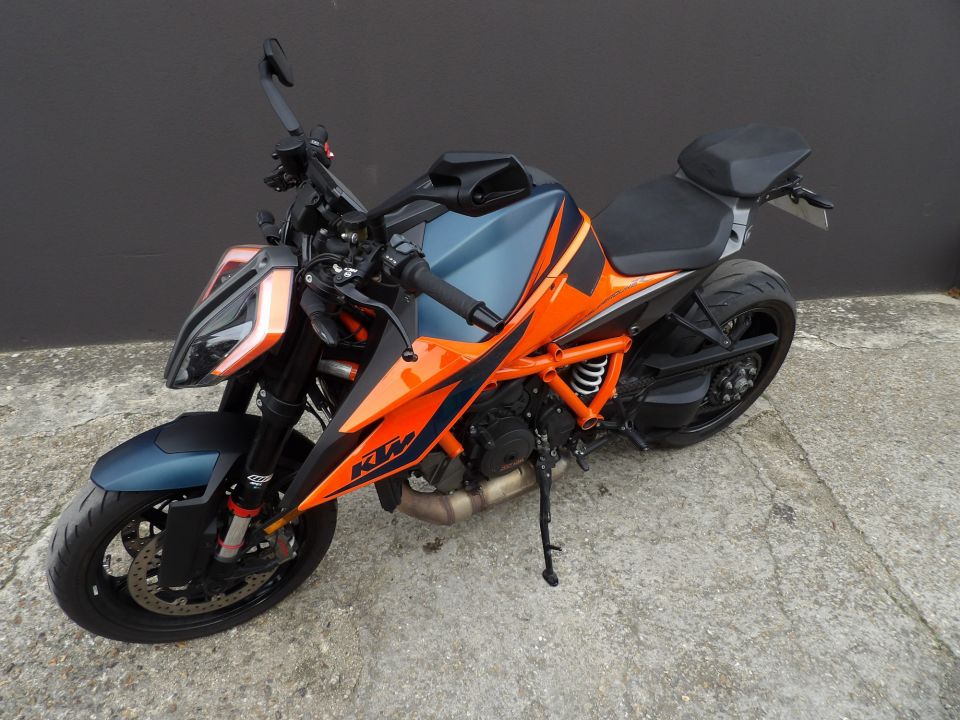 KTM 1290 SUPER DUKE R 4