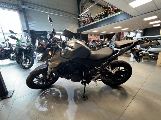 HONDA CB 750 HORNET 4