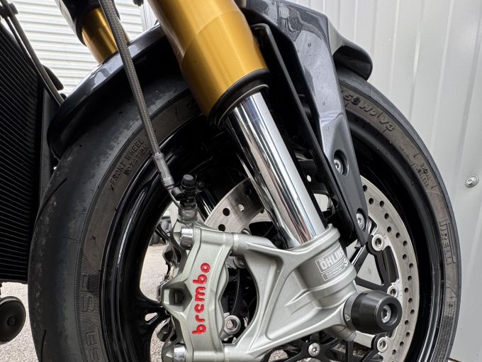 TRIUMPH SPEED TRIPLE 1200 RS 4