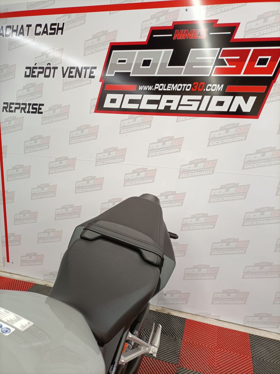 HONDA CB 650 R e-Clutch 4