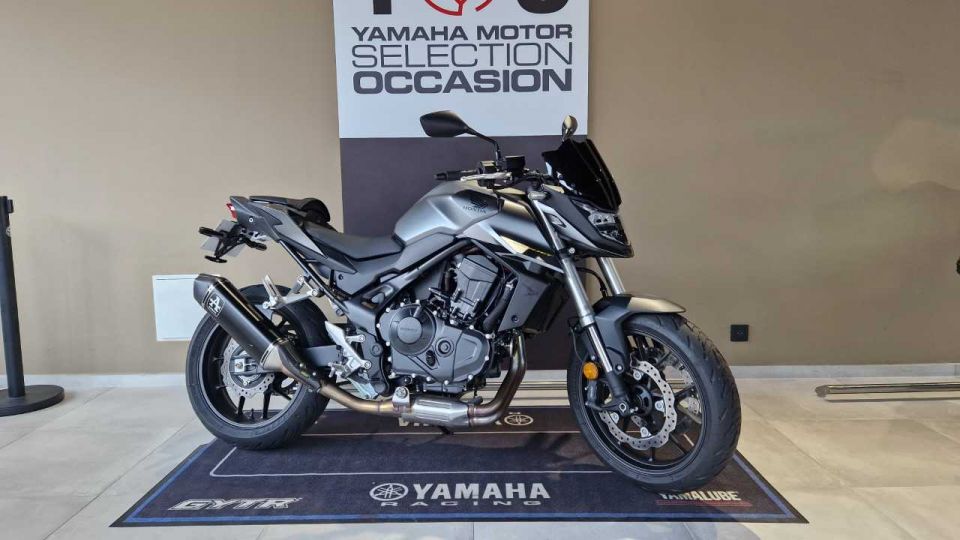 HONDA CB 750 HORNET 4