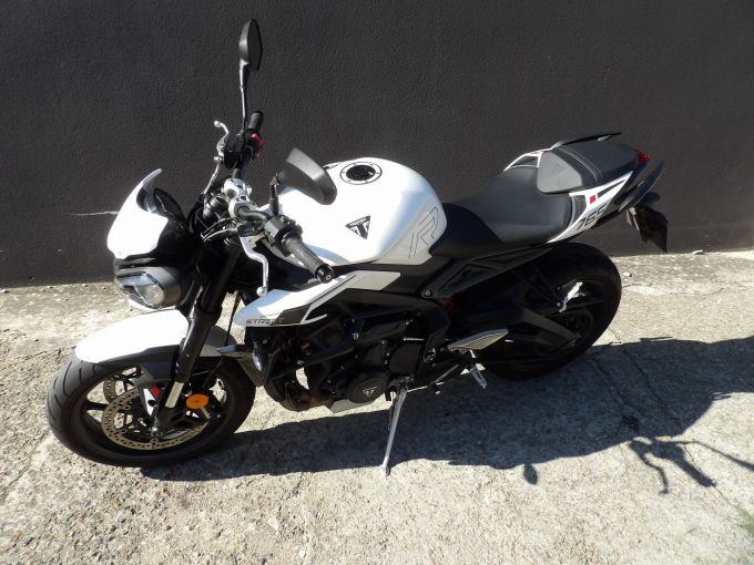 TRIUMPH STREET TRIPLE 765 R 4