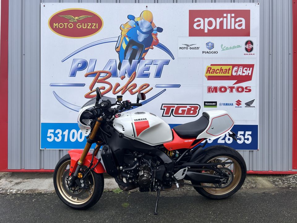 YAMAHA XSR 900 4