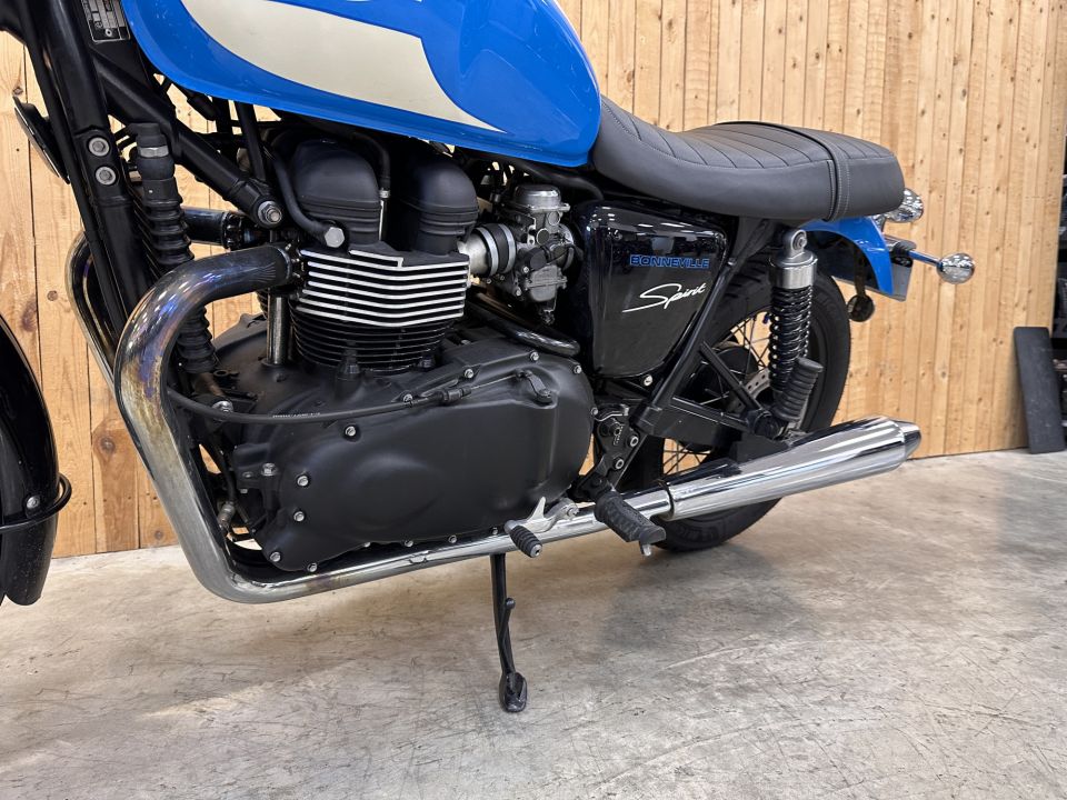 TRIUMPH Bonneville T100 4