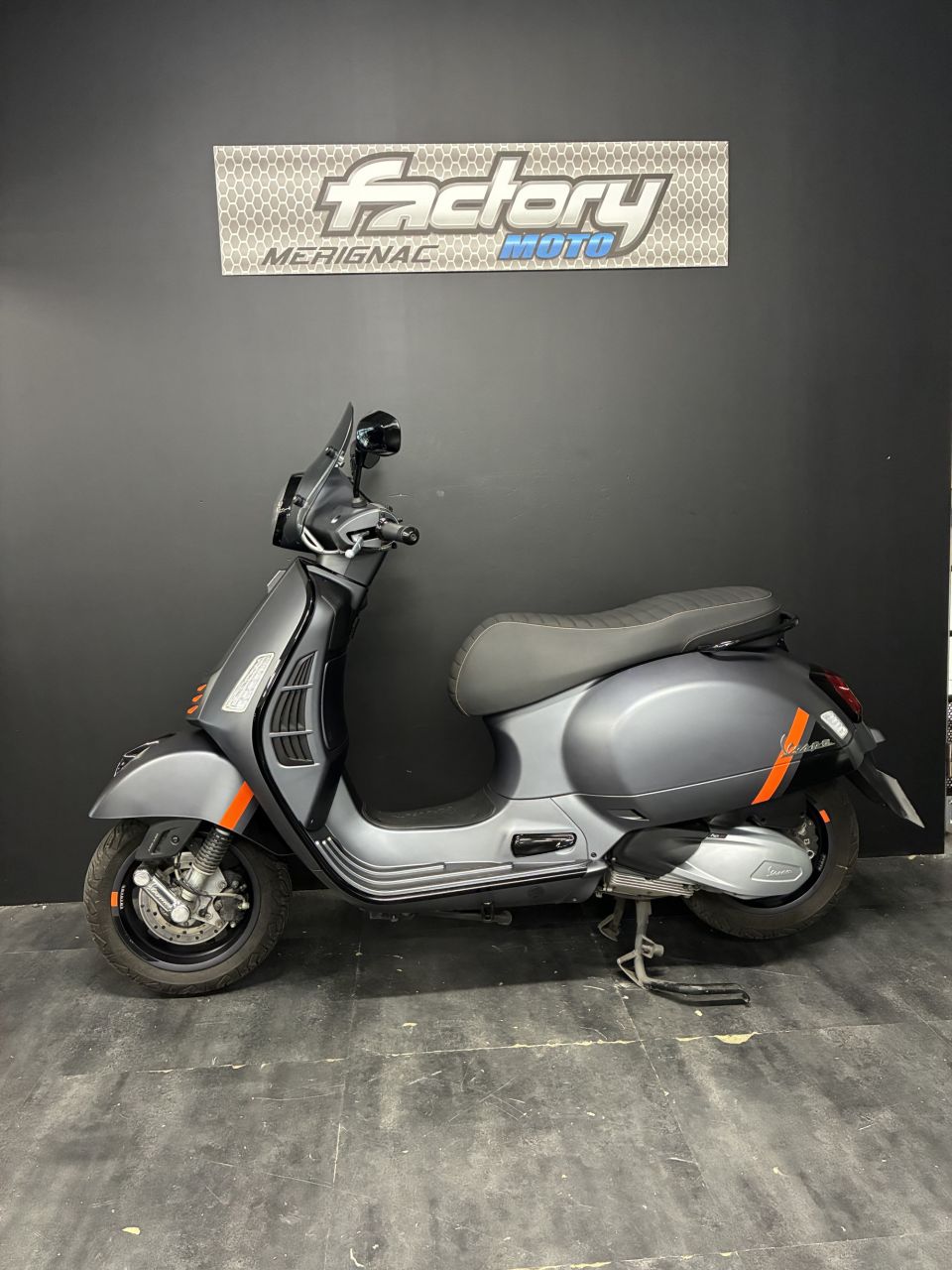 VESPA GTS 300 SUPER 4