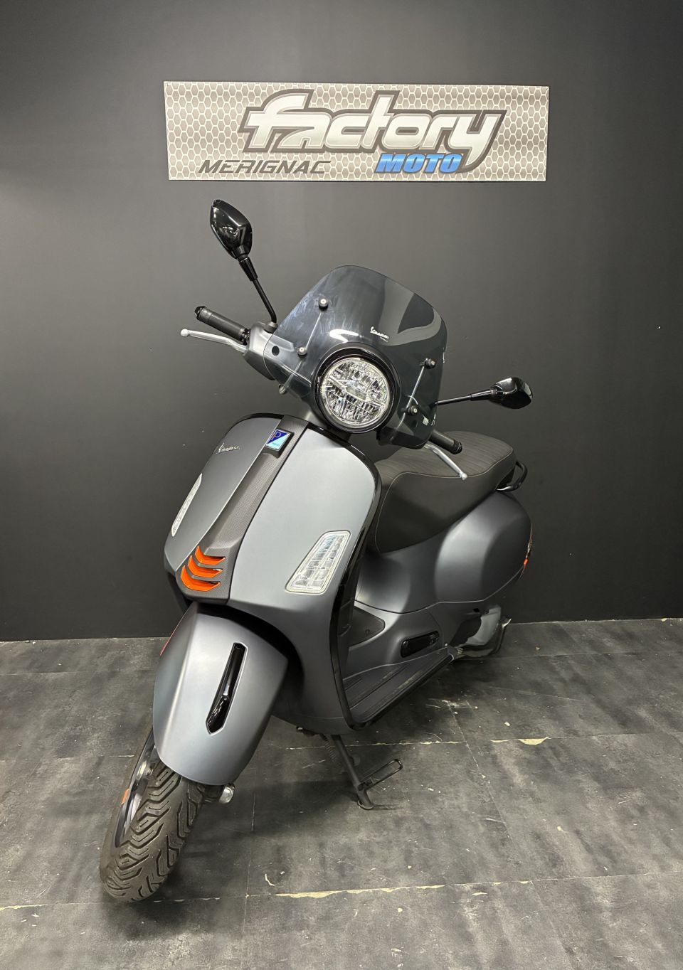 VESPA GTS 300 SUPER 4