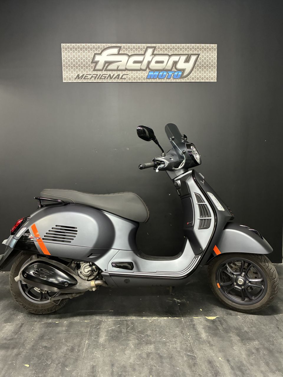 VESPA GTS 300 SUPER 4
