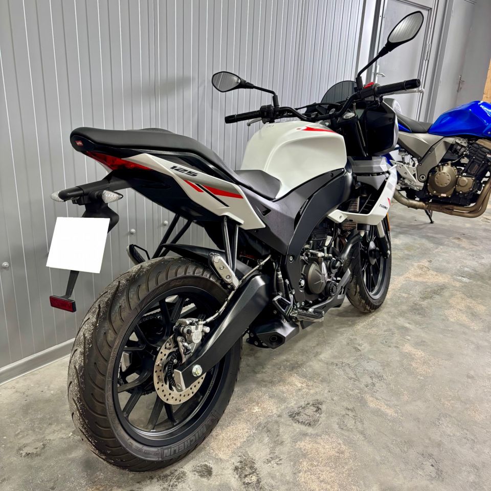 APRILIA TUONO 125 ABS 4