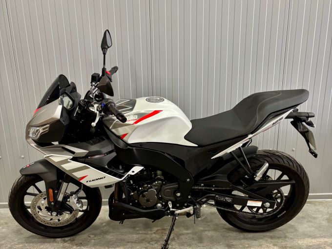 APRILIA TUONO 125 ABS 4