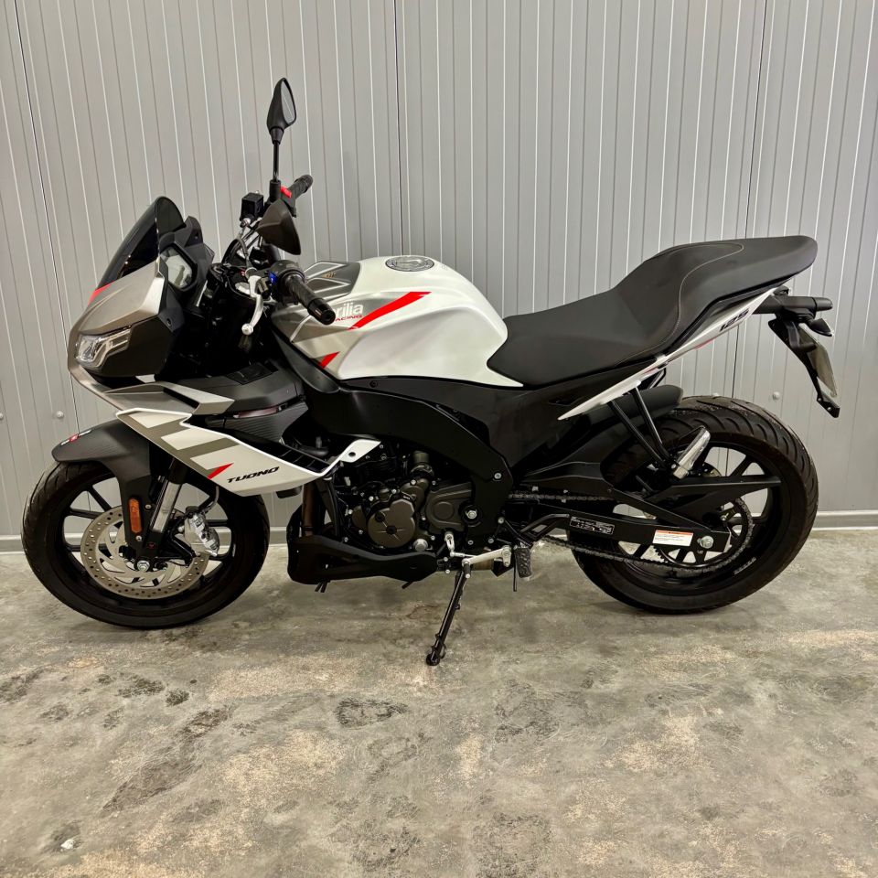 APRILIA TUONO 125 ABS 4