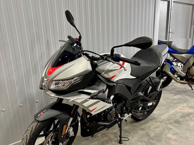 APRILIA TUONO 125 ABS 4