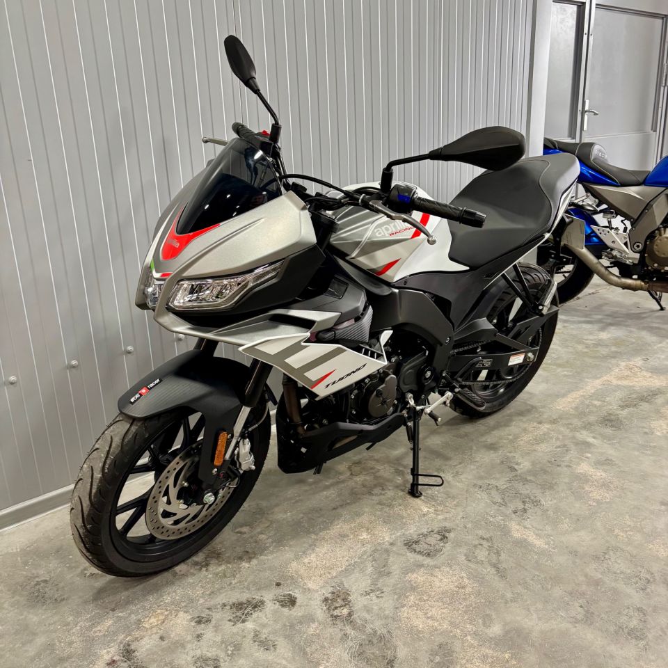APRILIA TUONO 125 ABS 4