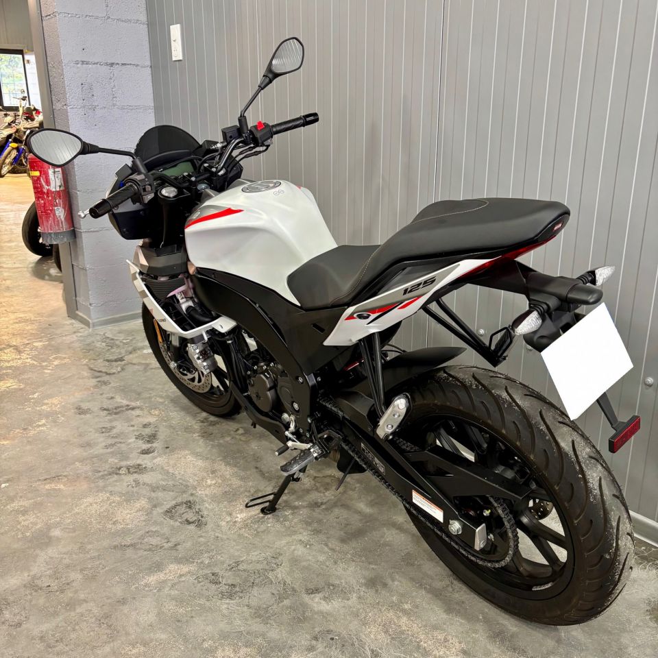 APRILIA TUONO 125 ABS 4