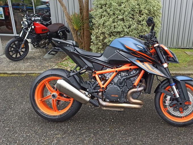 KTM 1290 SUPER DUKE R EVO 4