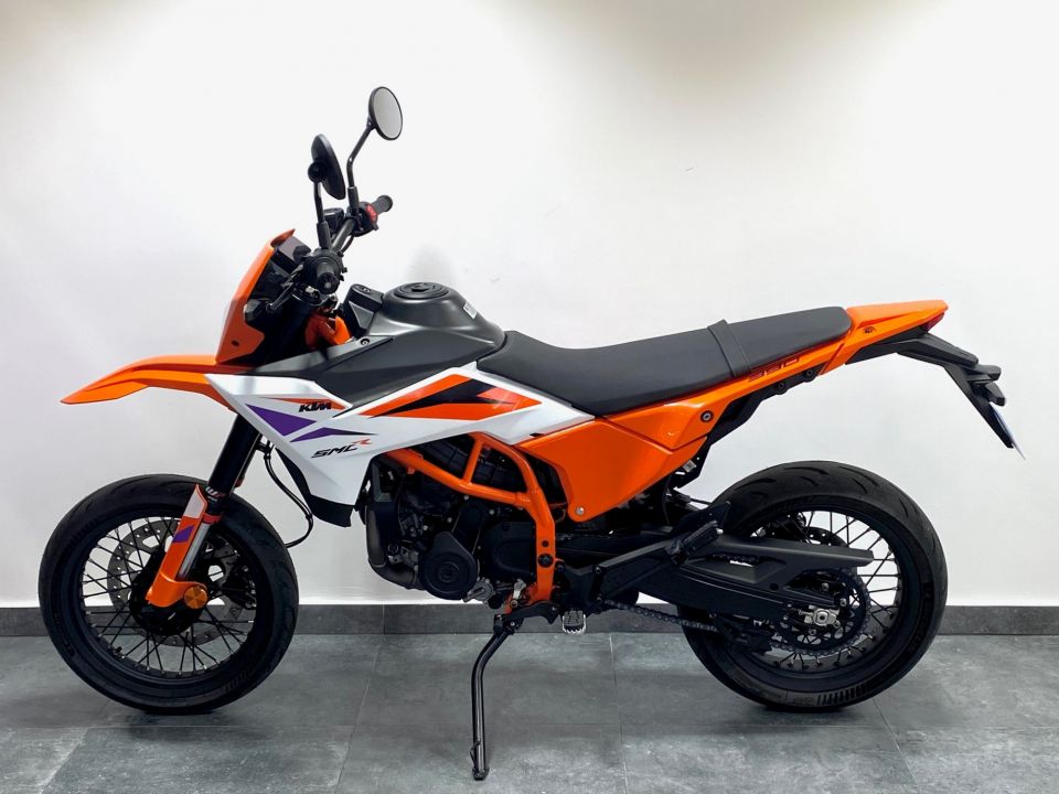 KTM 390 SMCR 4