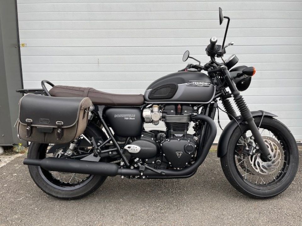 TRIUMPH Bonneville T120 Black 4