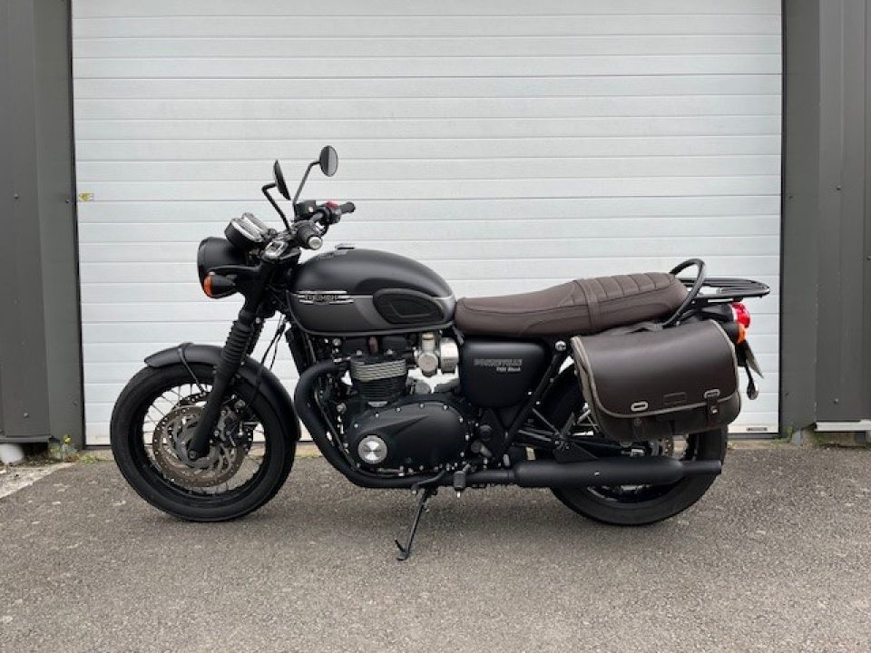 TRIUMPH Bonneville T120 Black 4