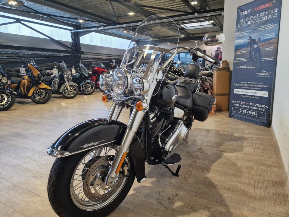 HARLEY-DAVIDSON SOFTAIL HERITAGE 1868 CLASSIC 4
