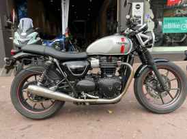 TRIUMPH STREET TWIN  900 - 2016