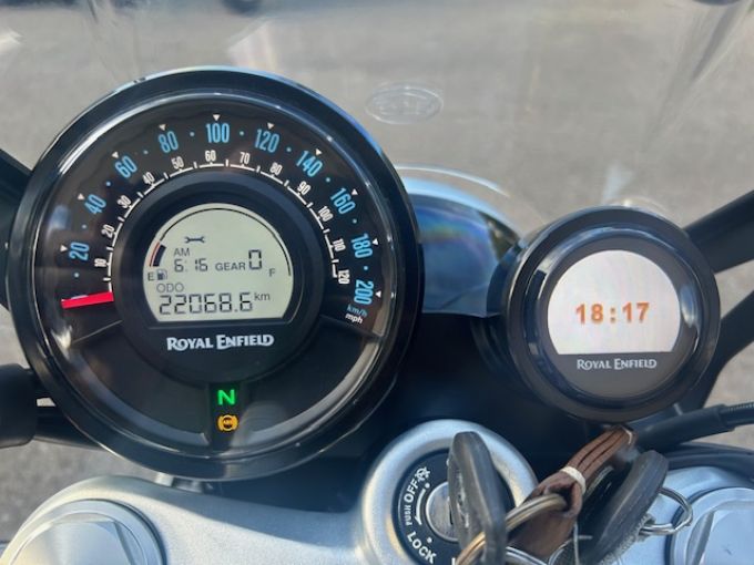 ROYAL ENFIELD SUPER METEOR 650 4