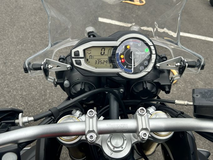 TRIUMPH TIGER 800 ABS 4