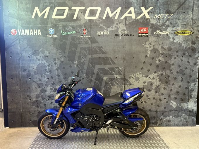 YAMAHA FZ8 RACE BLUE 4