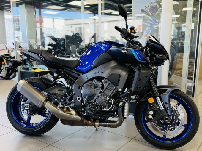 YAMAHA MT-10 4