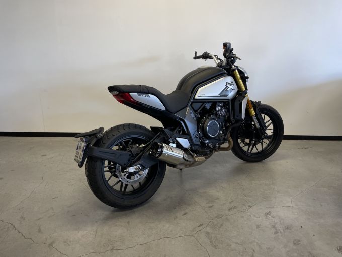 CF MOTO 700 CL-X 4
