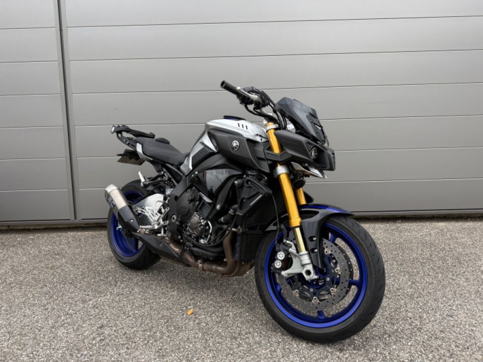 YAMAHA MT-10 4