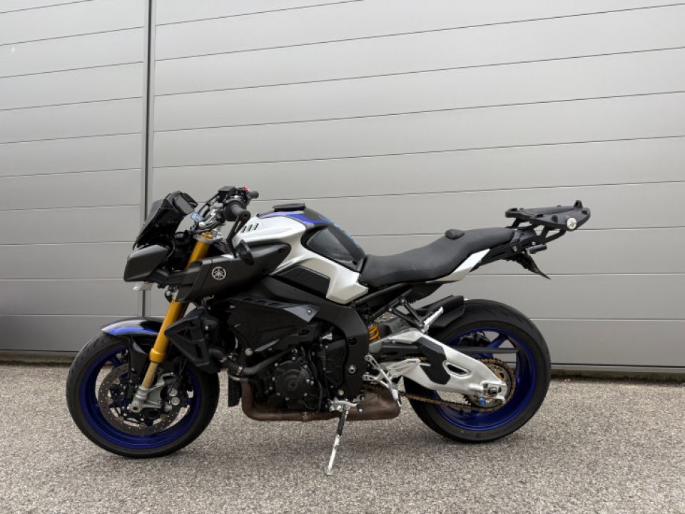 YAMAHA MT-10 4