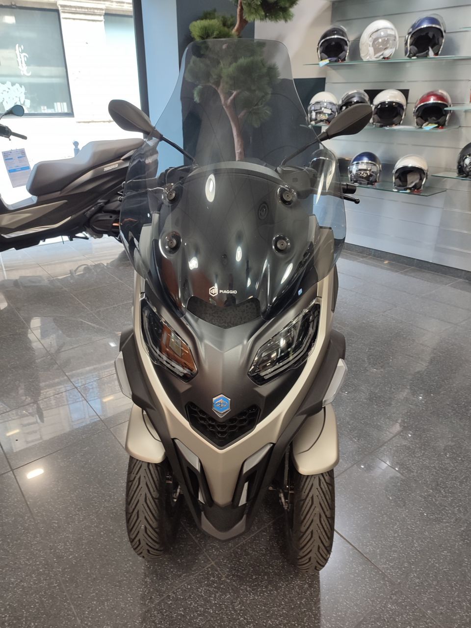 PIAGGIO MP3 530 HPE EXCLUSIVE 4