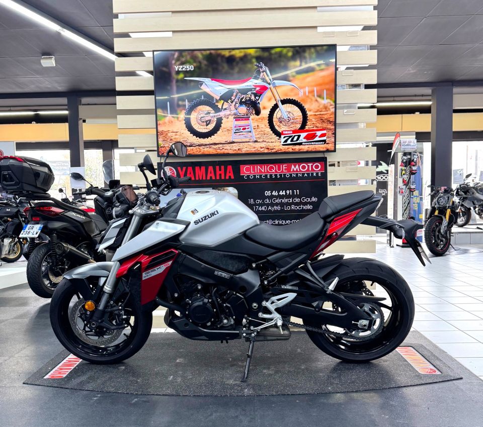 SUZUKI GSX-S 950 A2 4