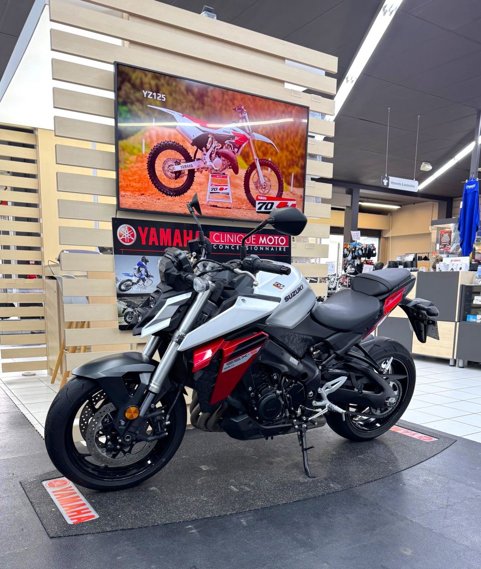 SUZUKI GSX-S 950 A2 4