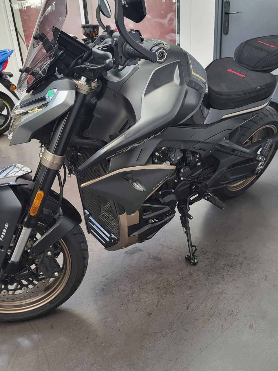 CF MOTO NK 800 Advanced 4