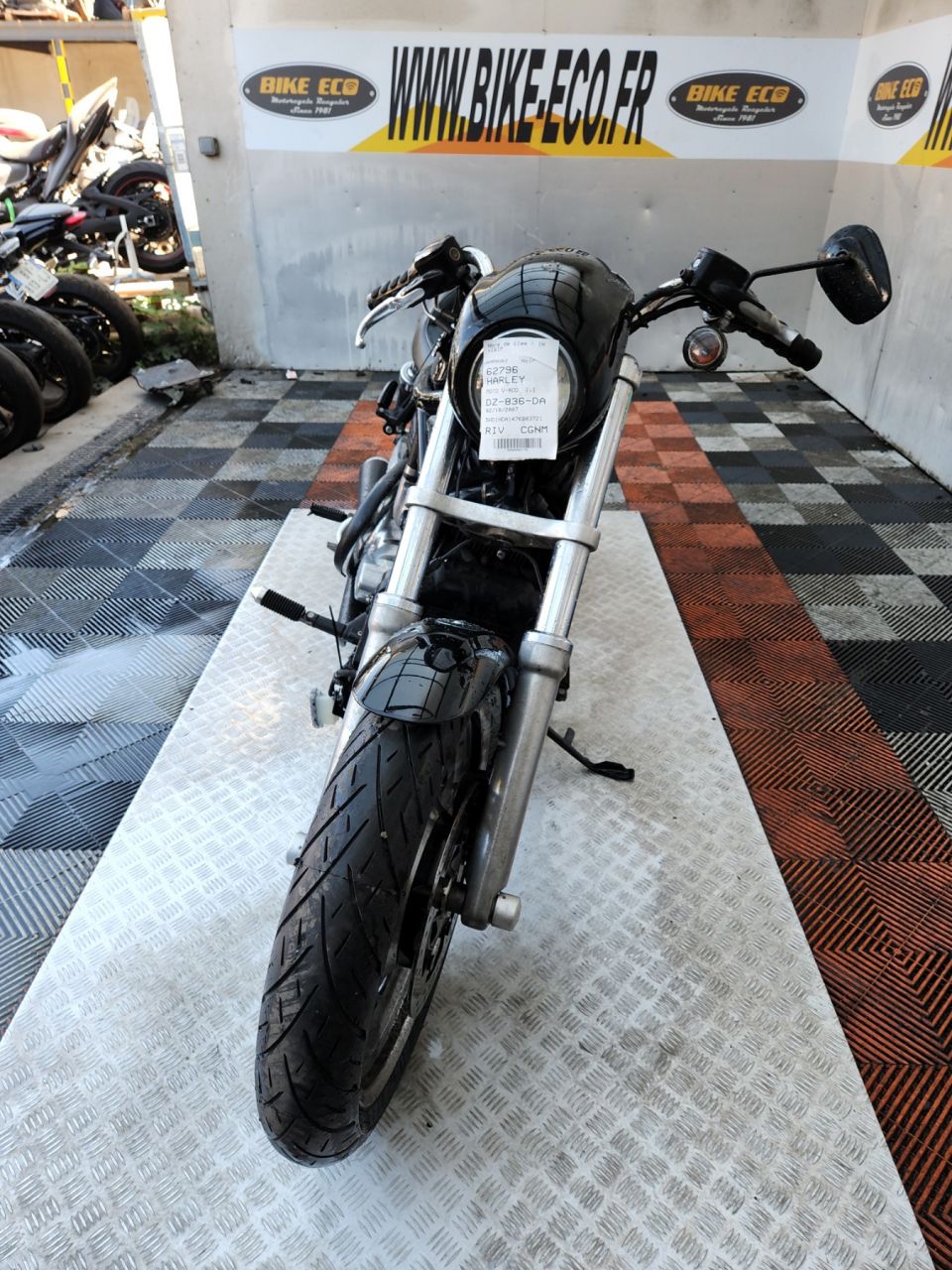 HARLEY-DAVIDSON V-ROD 1130 4