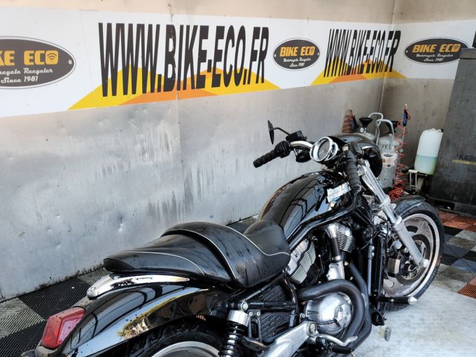 HARLEY-DAVIDSON V-ROD 1130 4
