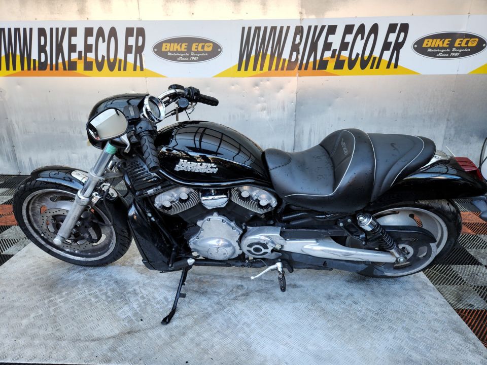HARLEY-DAVIDSON V-ROD 1130 4