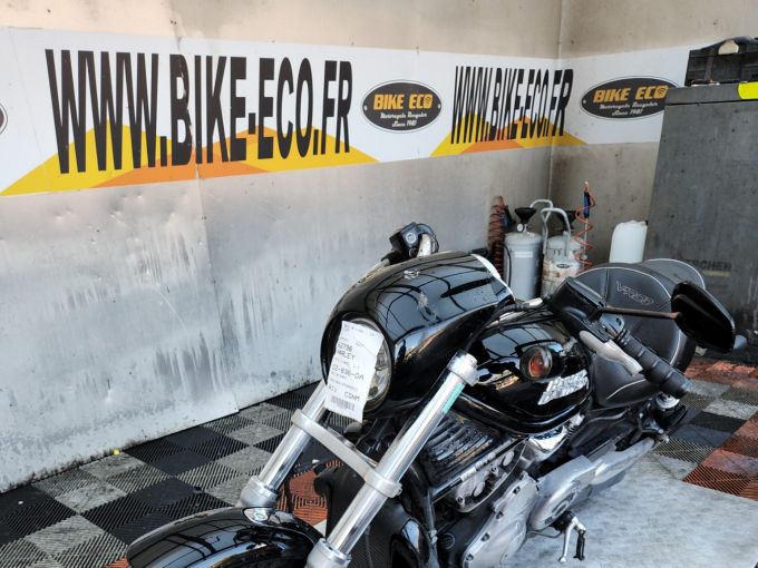 HARLEY-DAVIDSON V-ROD 1130 4