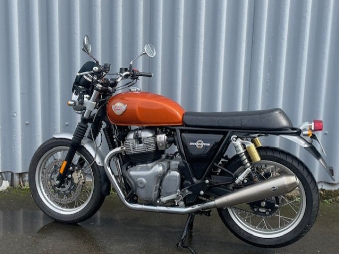 ROYAL ENFIELD INTERCEPTOR 4