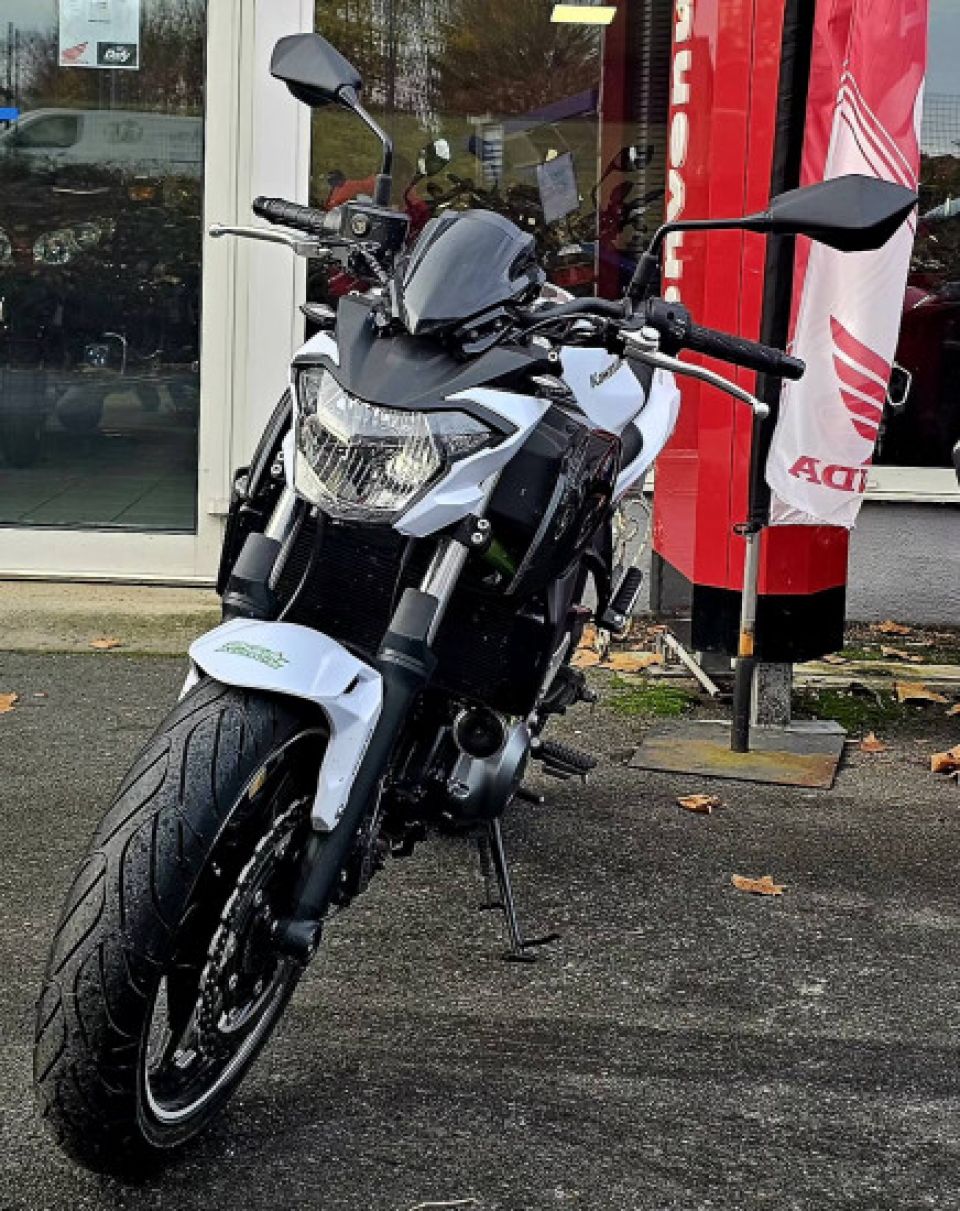 KAWASAKI Z650 ABS 4
