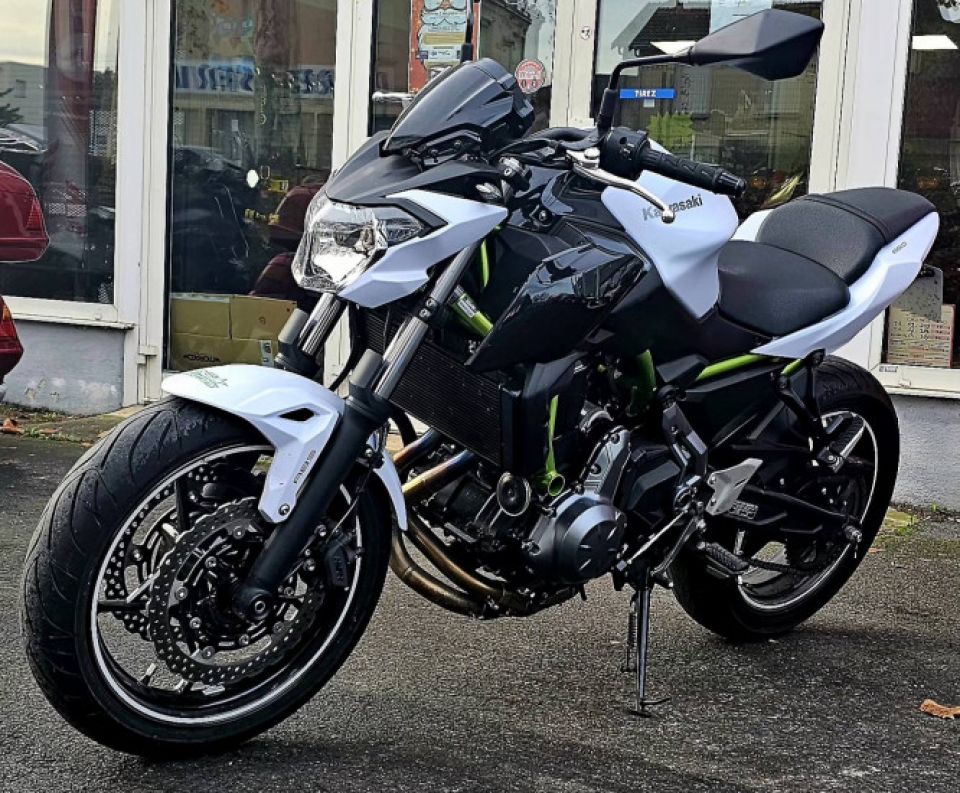 KAWASAKI Z650 ABS 4
