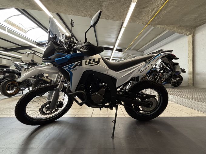VOGE 300 RALLY 4