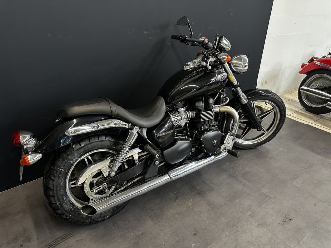 TRIUMPH bonneville speedmaster 865 4
